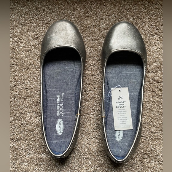 Size 7M Dr. Scholl’s Pewter Ballet Flats - Picture 1 of 4